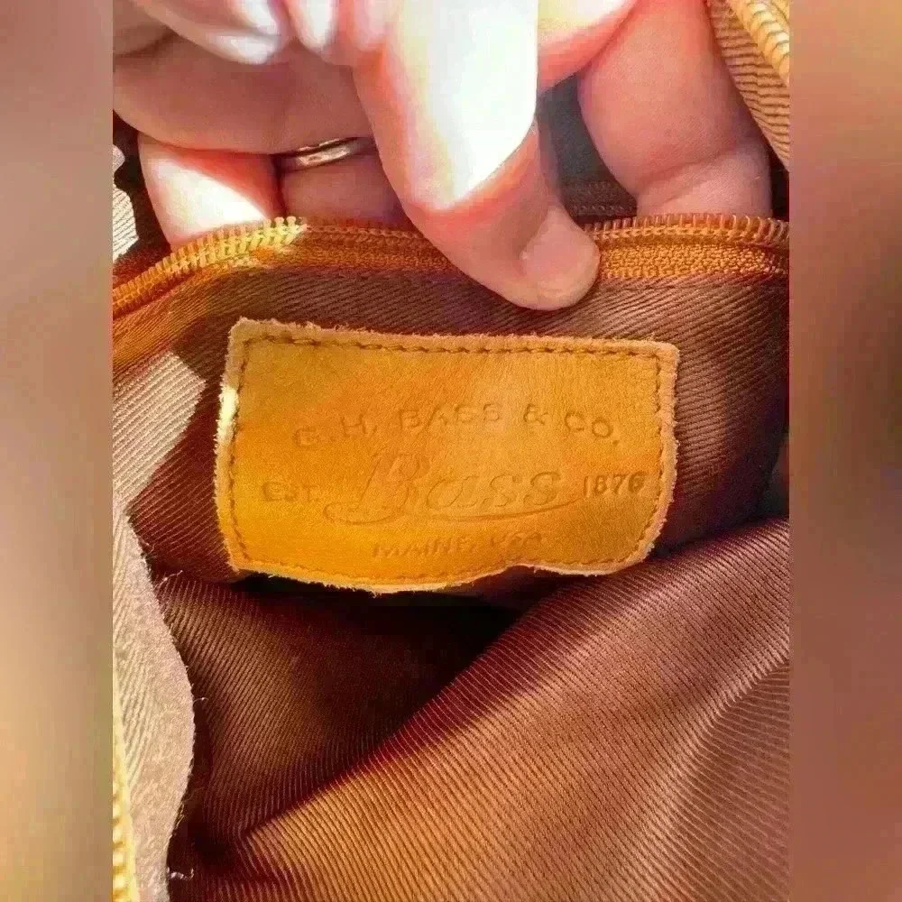 G. H. Bass & Co. crossbody bag light brown leather